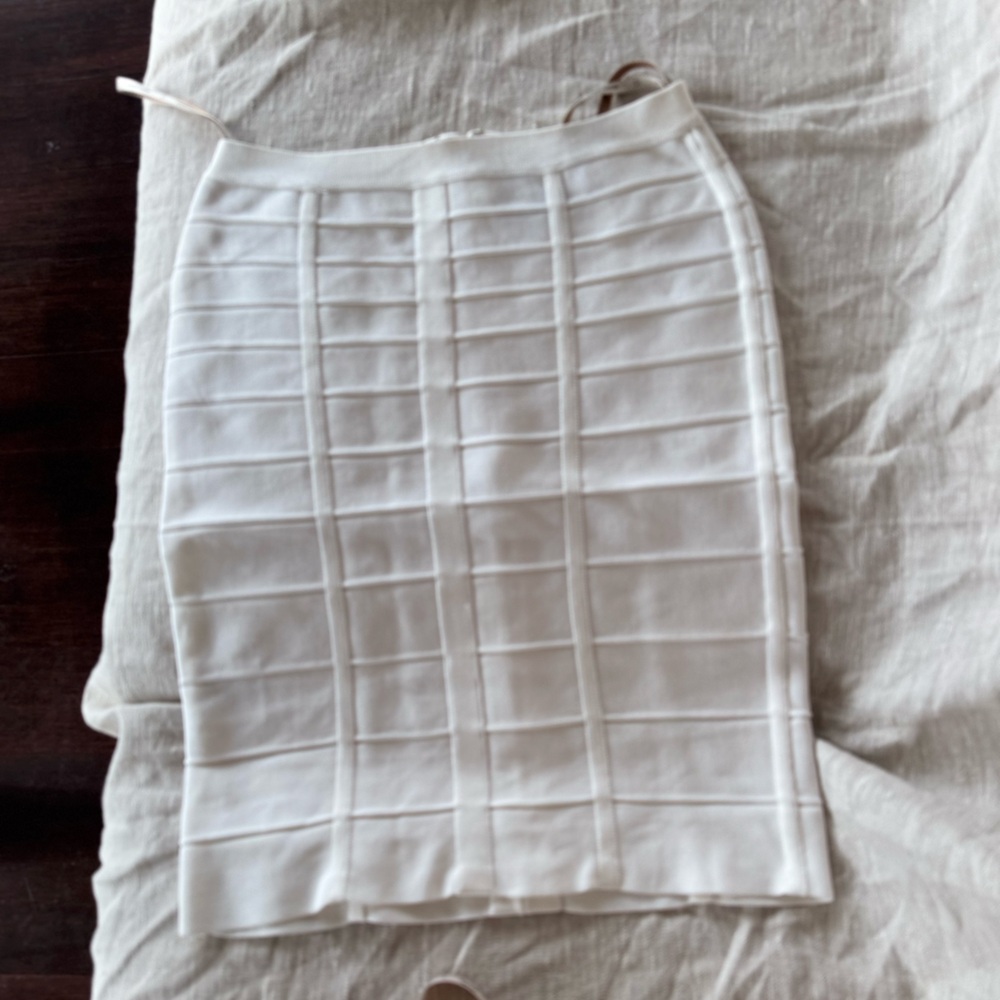 Herve leger Elias pencil skirt. Size XS. Unworn.